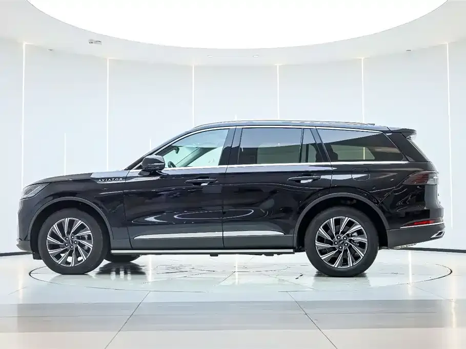 Lincoln Aviator — фото 5