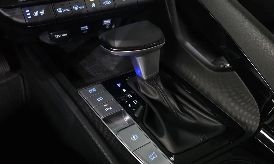 Hyundai AVANTE — фото 2