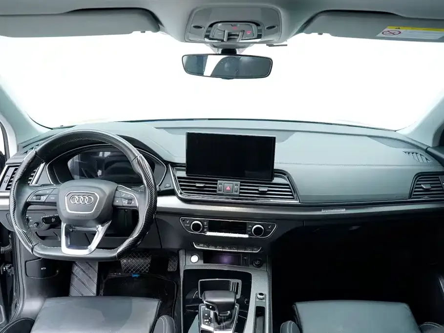 Audi Q5L — фото 8