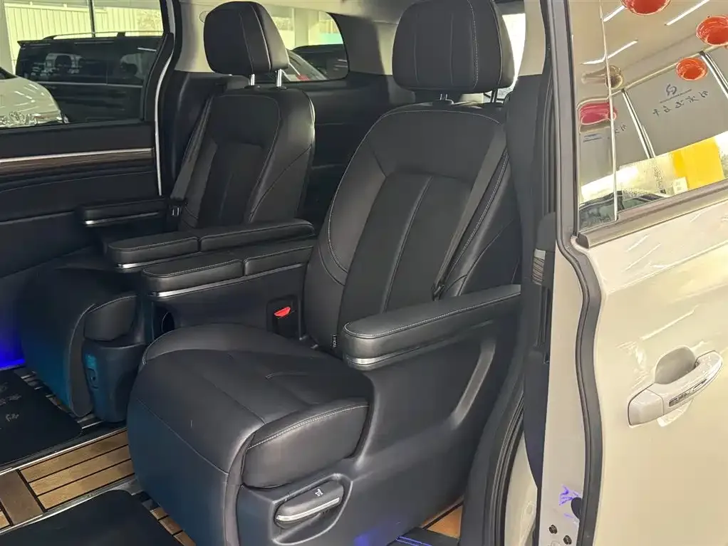 GAC Motor Trumpchi M8 — фото 9