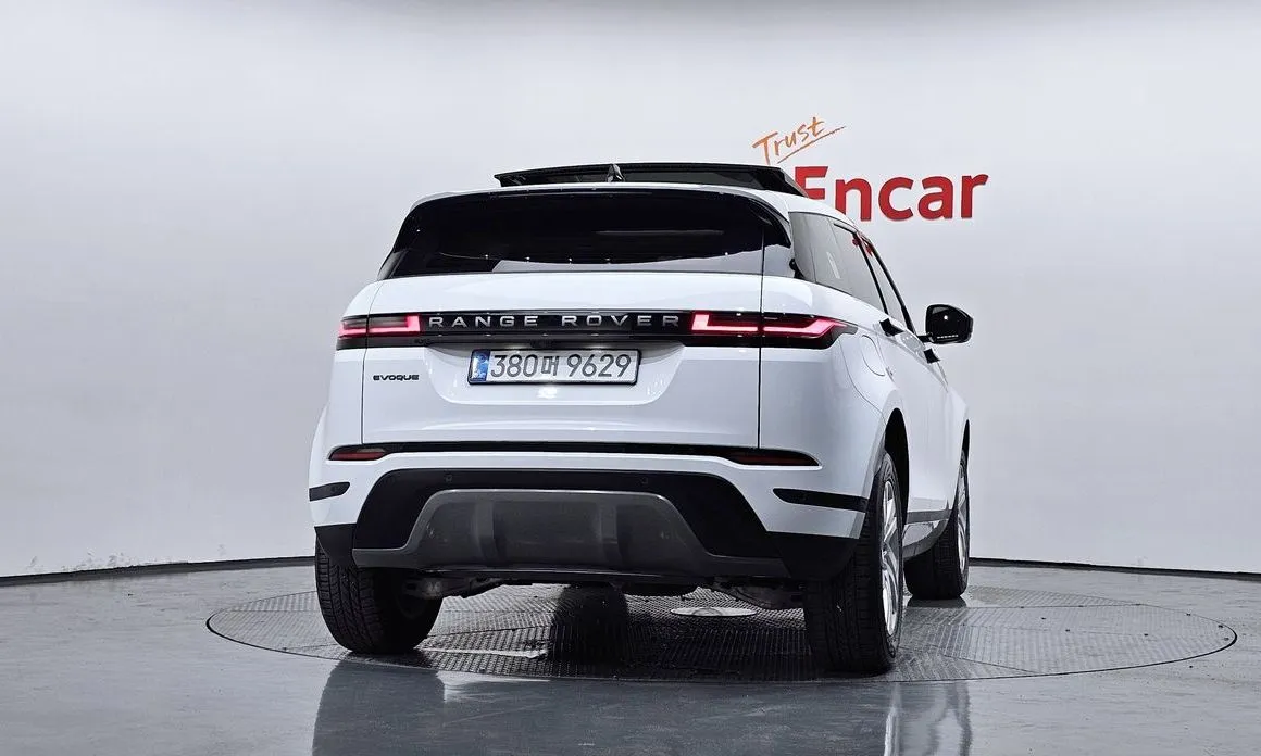 Land Rover Range Rover Evoque — фото 8