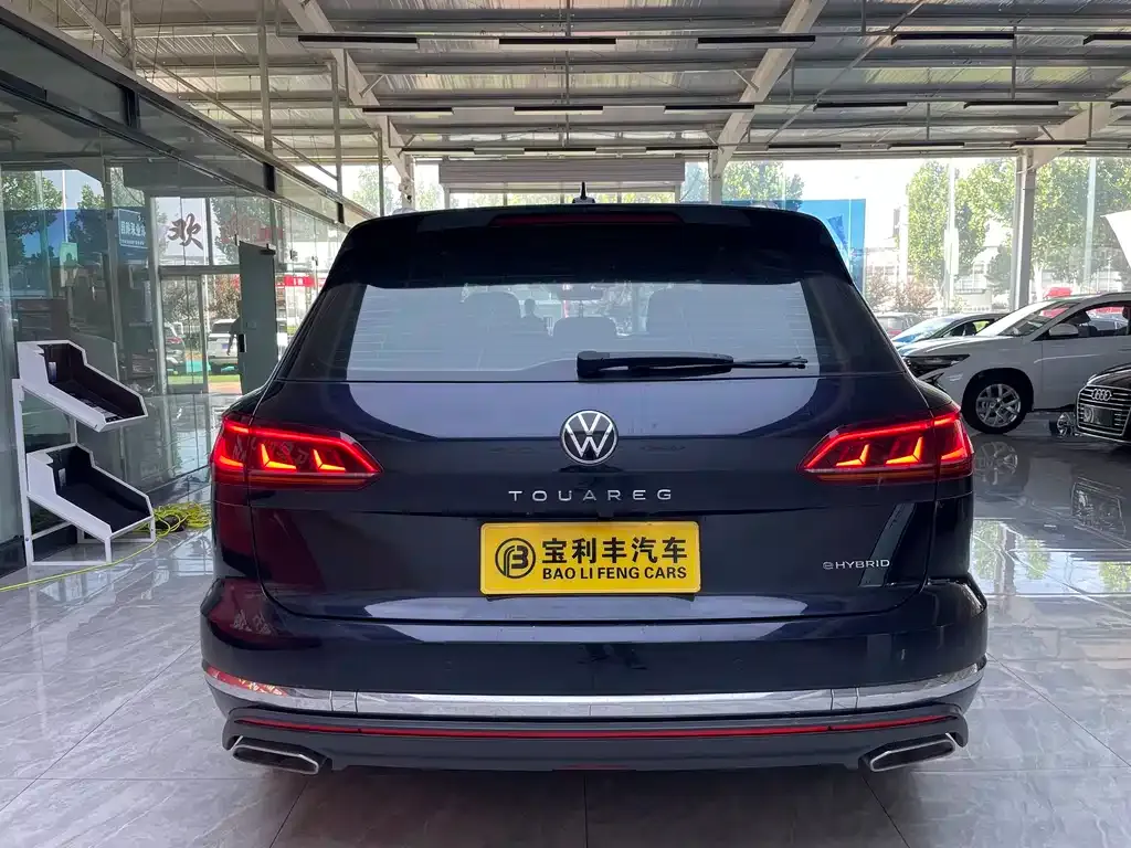 Volkswagen Touareg New Energy — фото 8