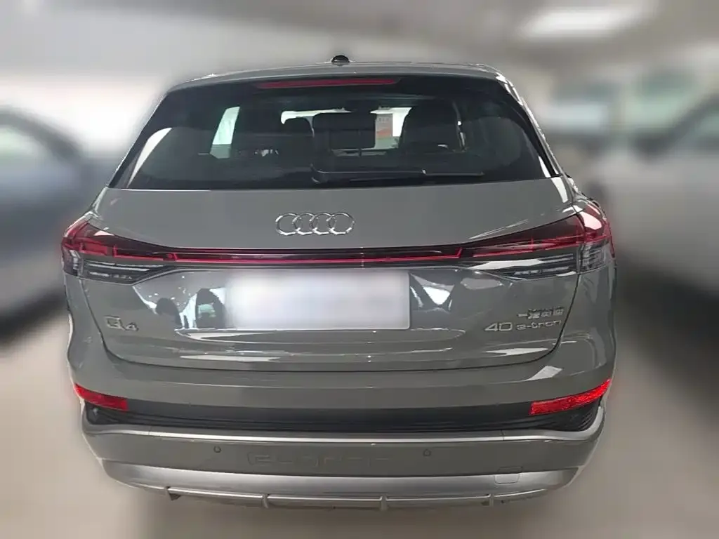 Audi Q4 e-tron — фото 4