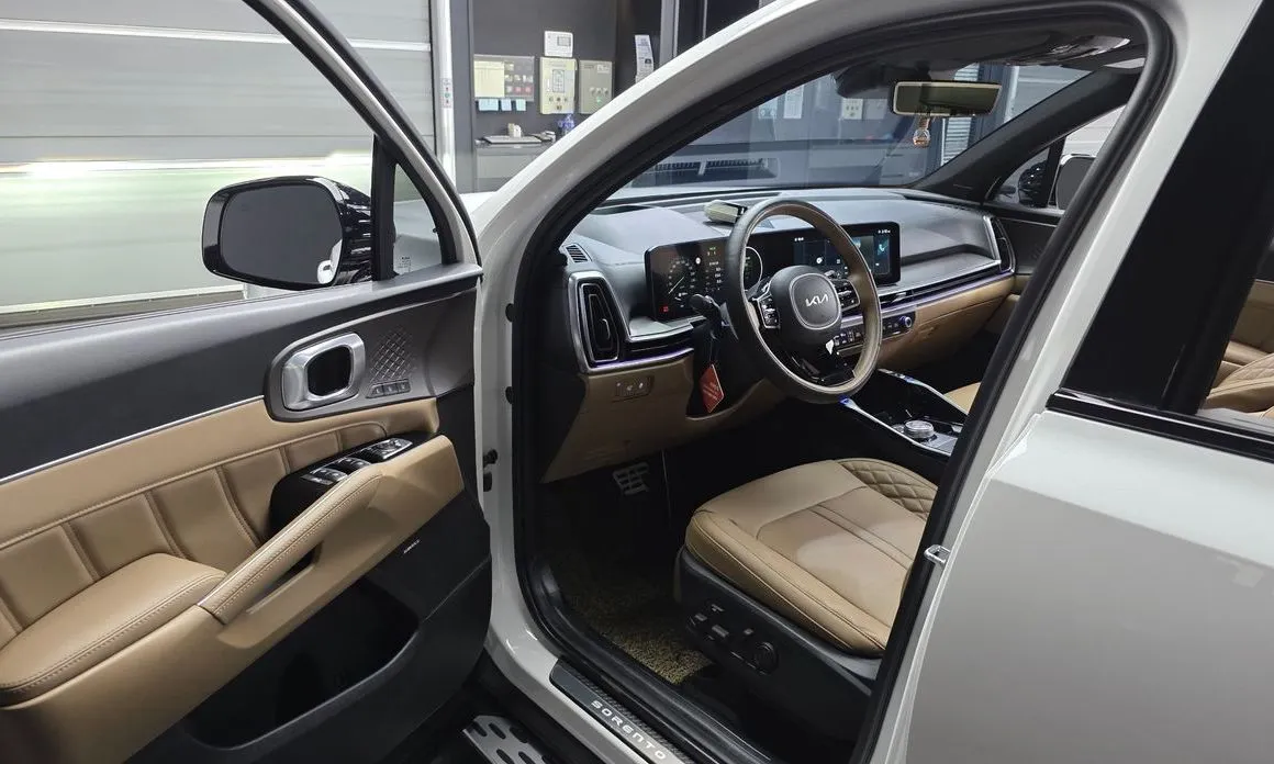 Kia Sorento — фото 6