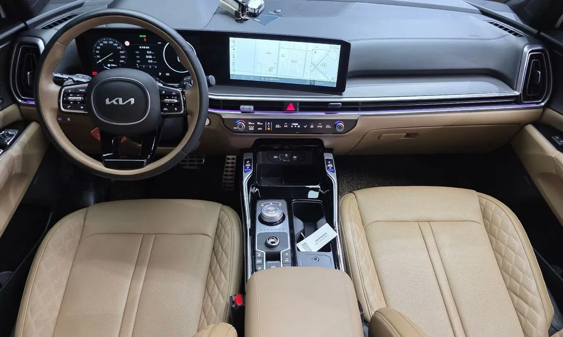 Kia Sorento — фото 10