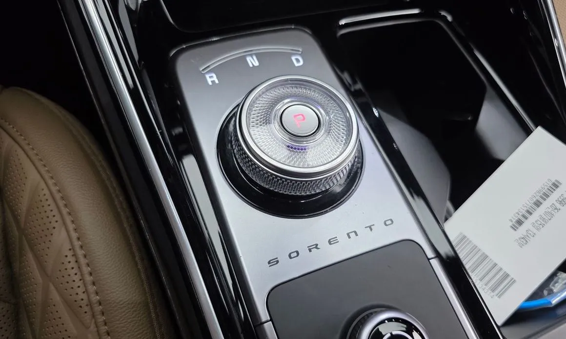 Kia Sorento — фото 9