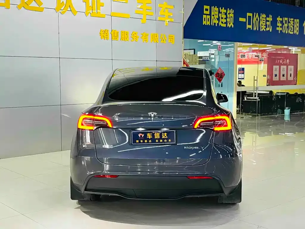 Tesla Model Y — фото 7