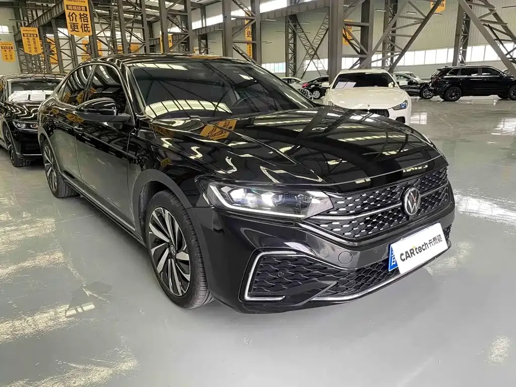 Volkswagen Passat — фото 8