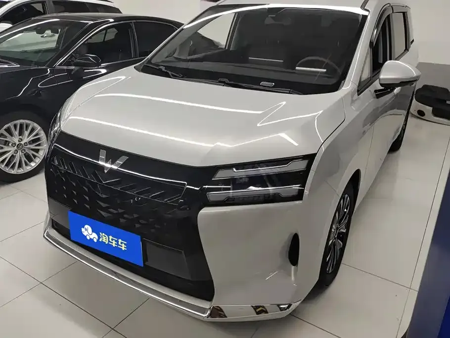 Wuling Starlight 730 New Energy — фото 1