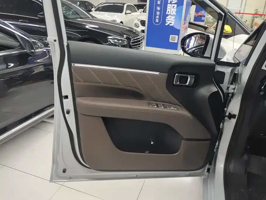 Wuling Starlight 730 New Energy — фото 8