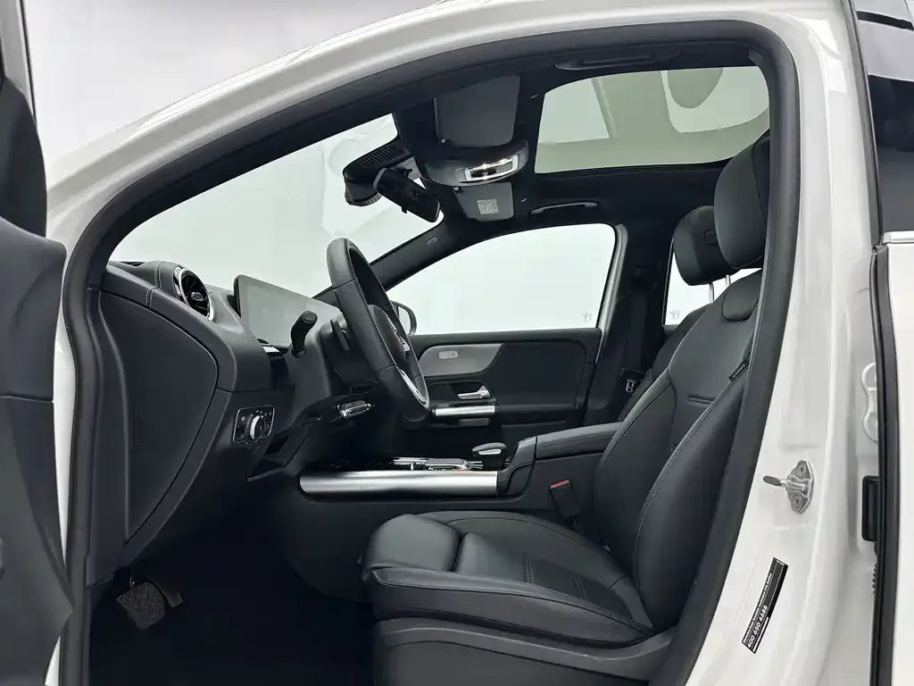 Mercedes-Benz GLA — фото 10
