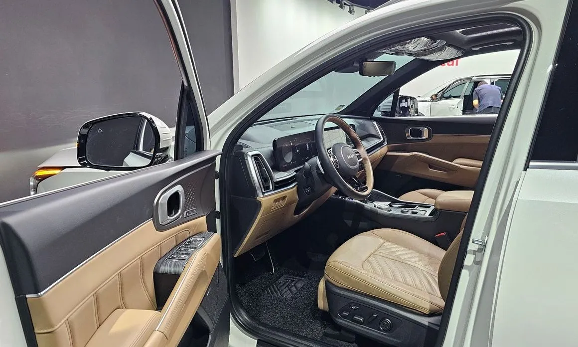 Kia Sorento — фото 7