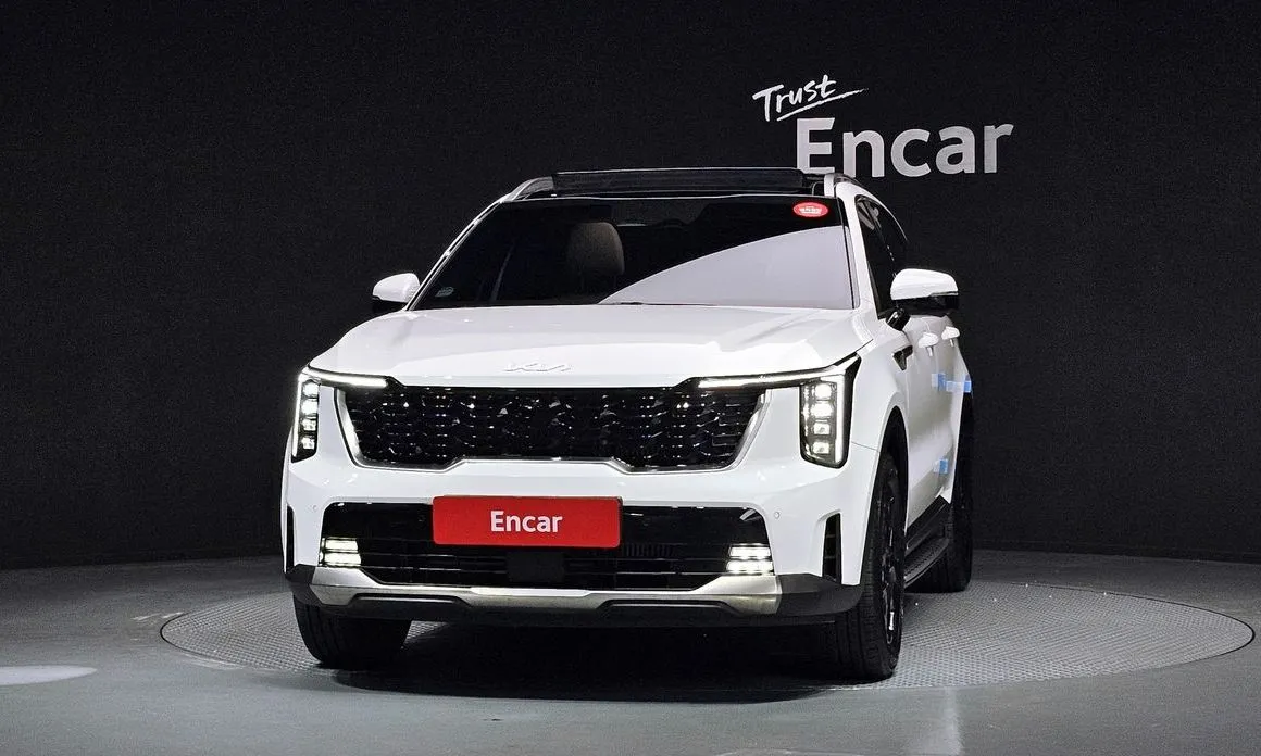 Kia Sorento — фото 6