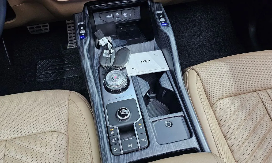 Kia Sorento — фото 8