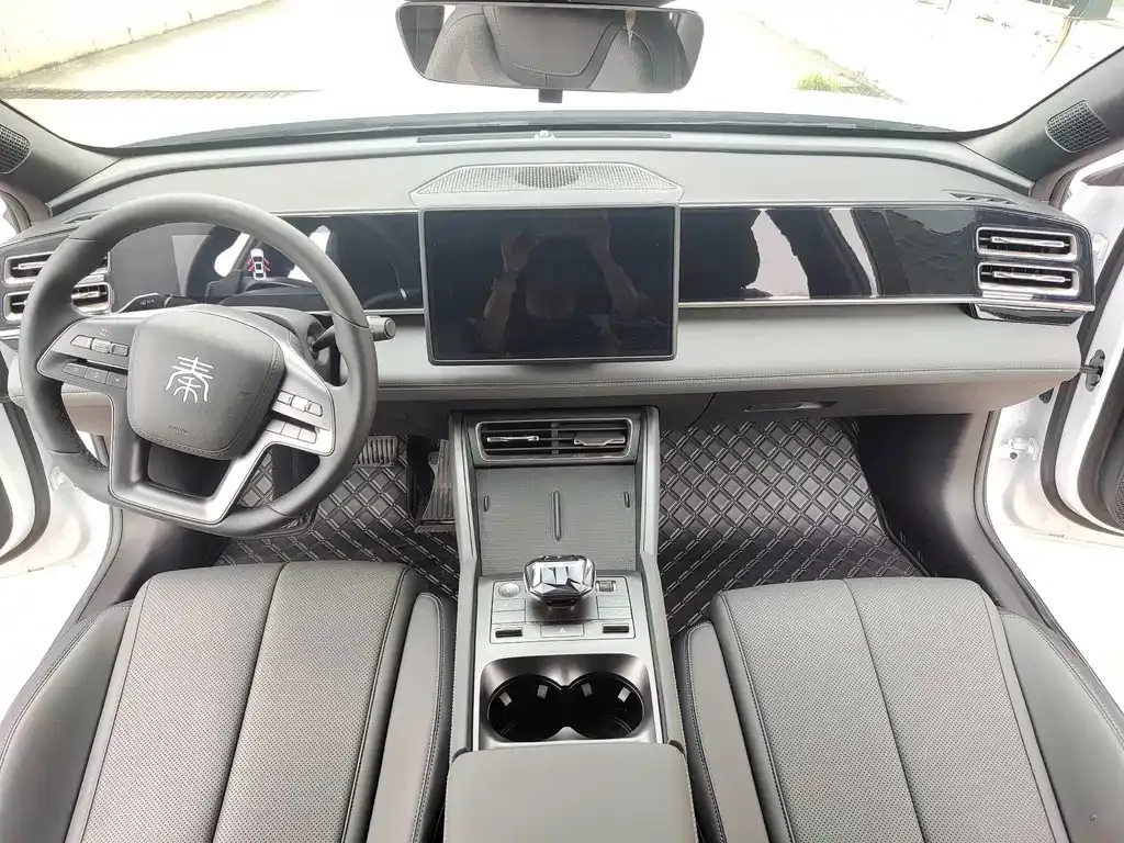 BYD Qin L — фото 10