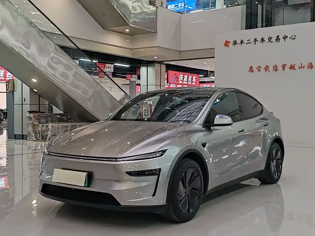 Tesla Model Y — фото 7