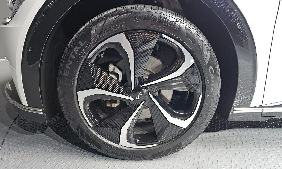 Kia EV6 2023 из KR, фото 9