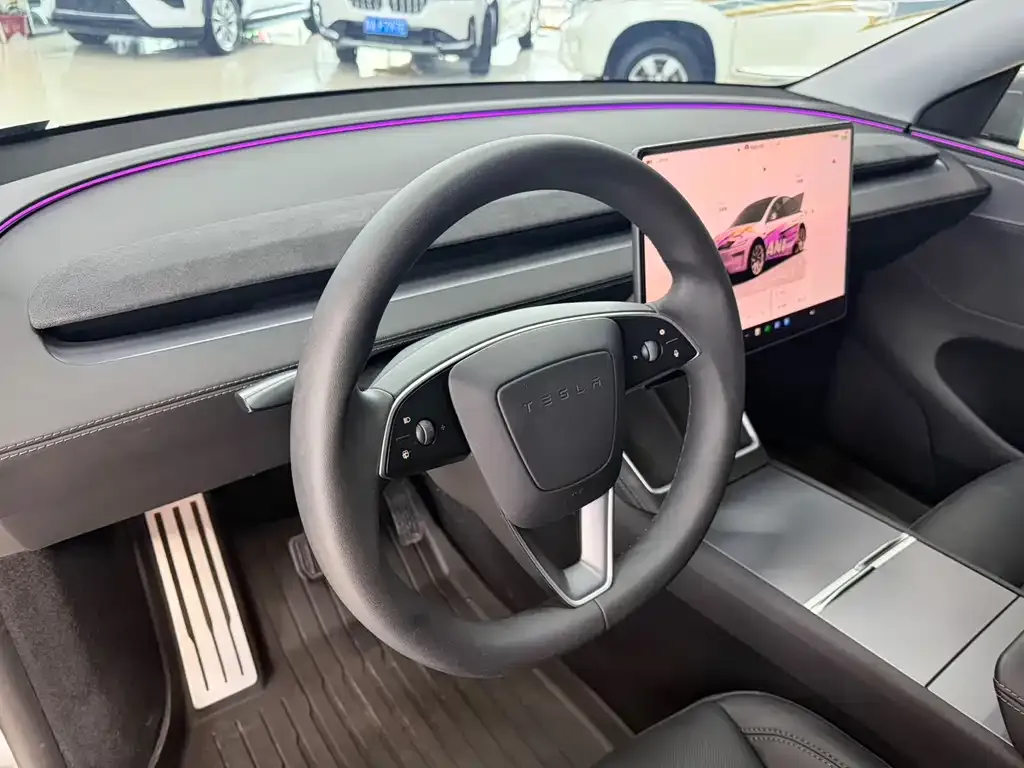 Tesla Model Y — фото 7