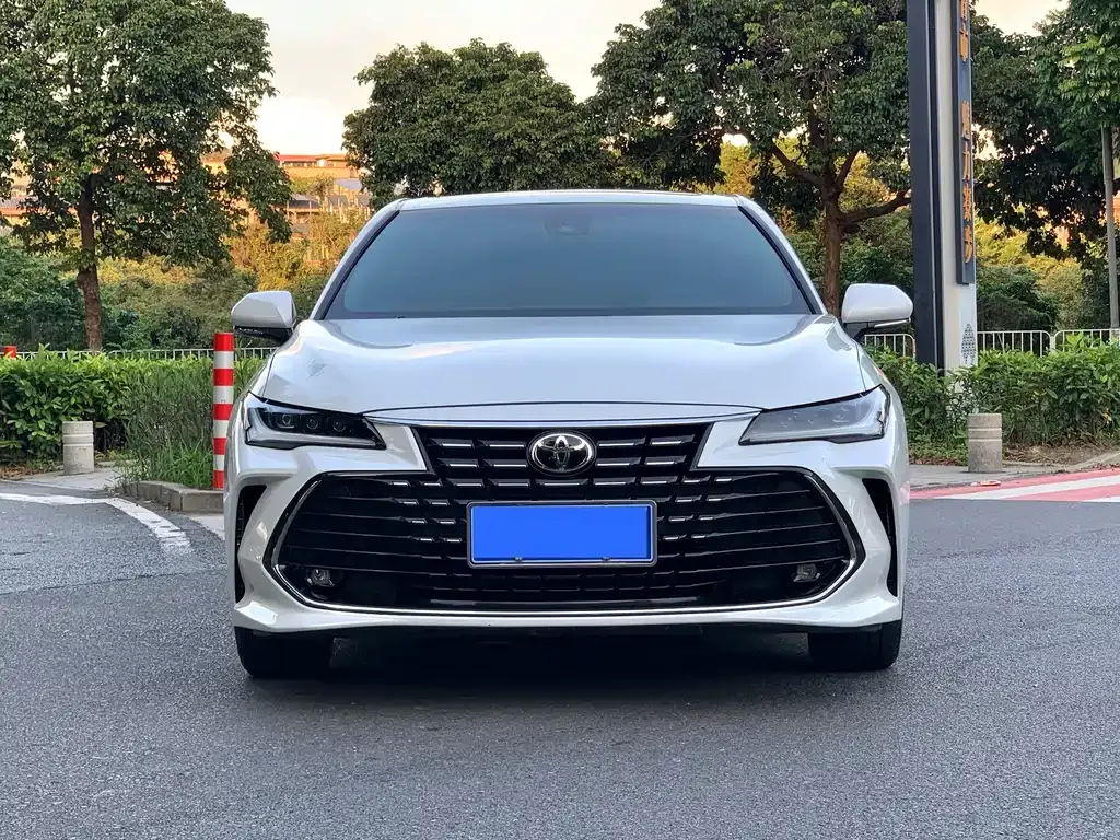 Toyota Avalon 2024 из CN, фото 9
