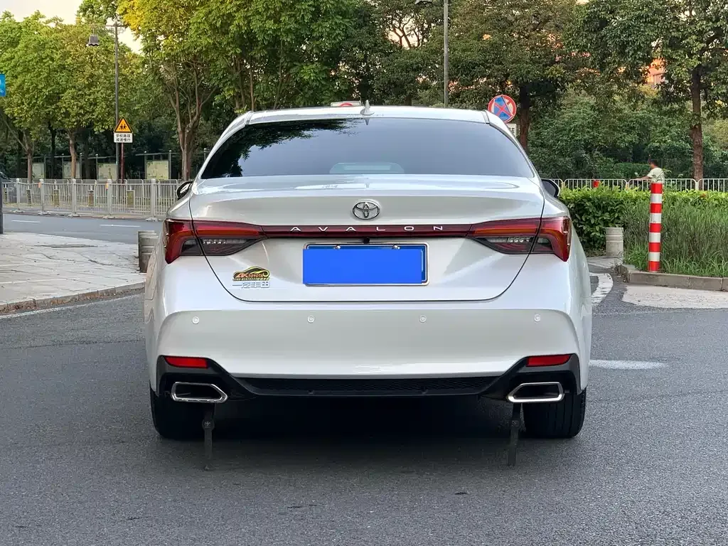 Toyota Avalon 2024 из CN, фото 7