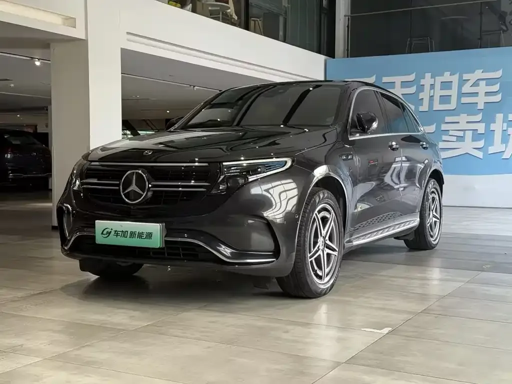 Mercedes-Benz EQC — фото 1