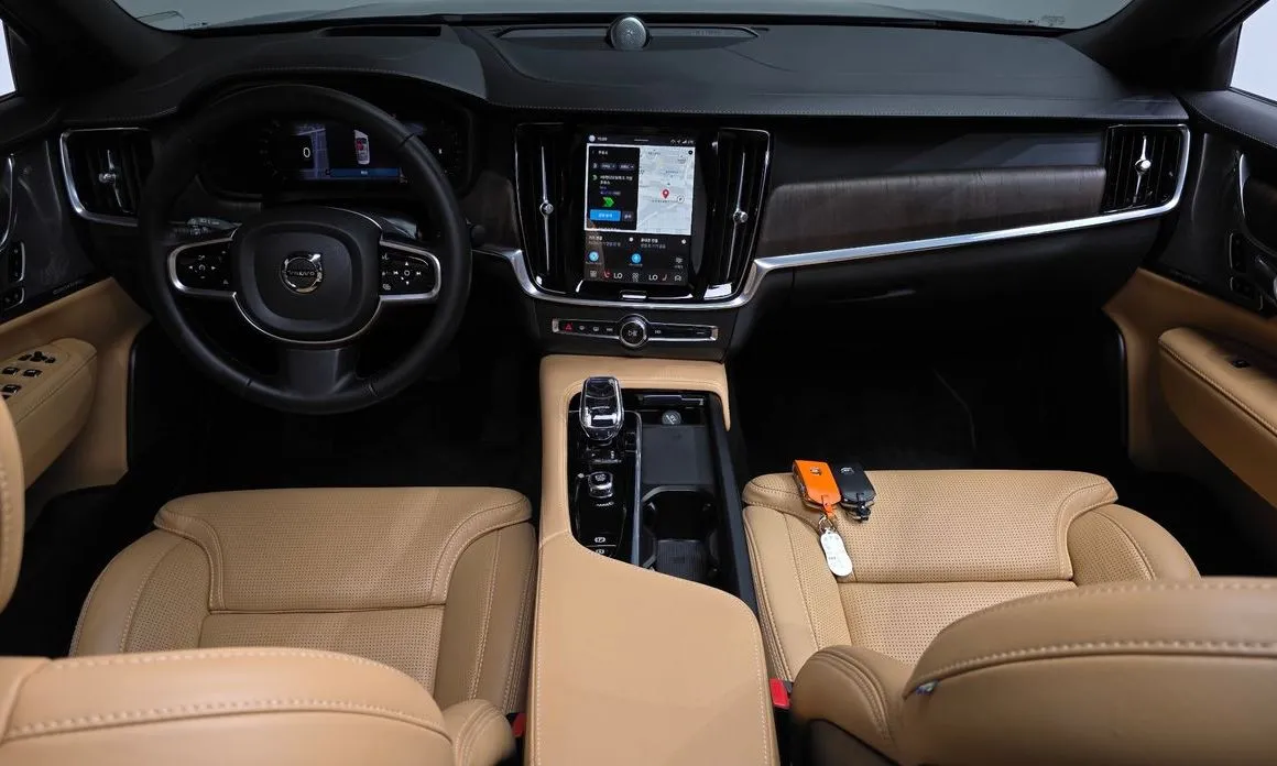 Volvo S90 — фото 9