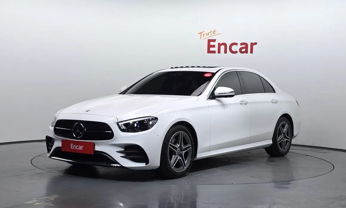 Mercedes-Benz E-Class — фото 1