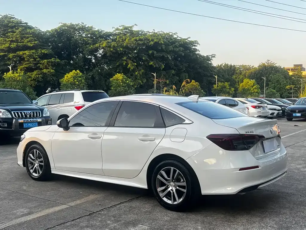 Honda Civic — фото 7