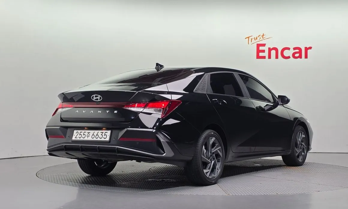Hyundai AVANTE — фото 3