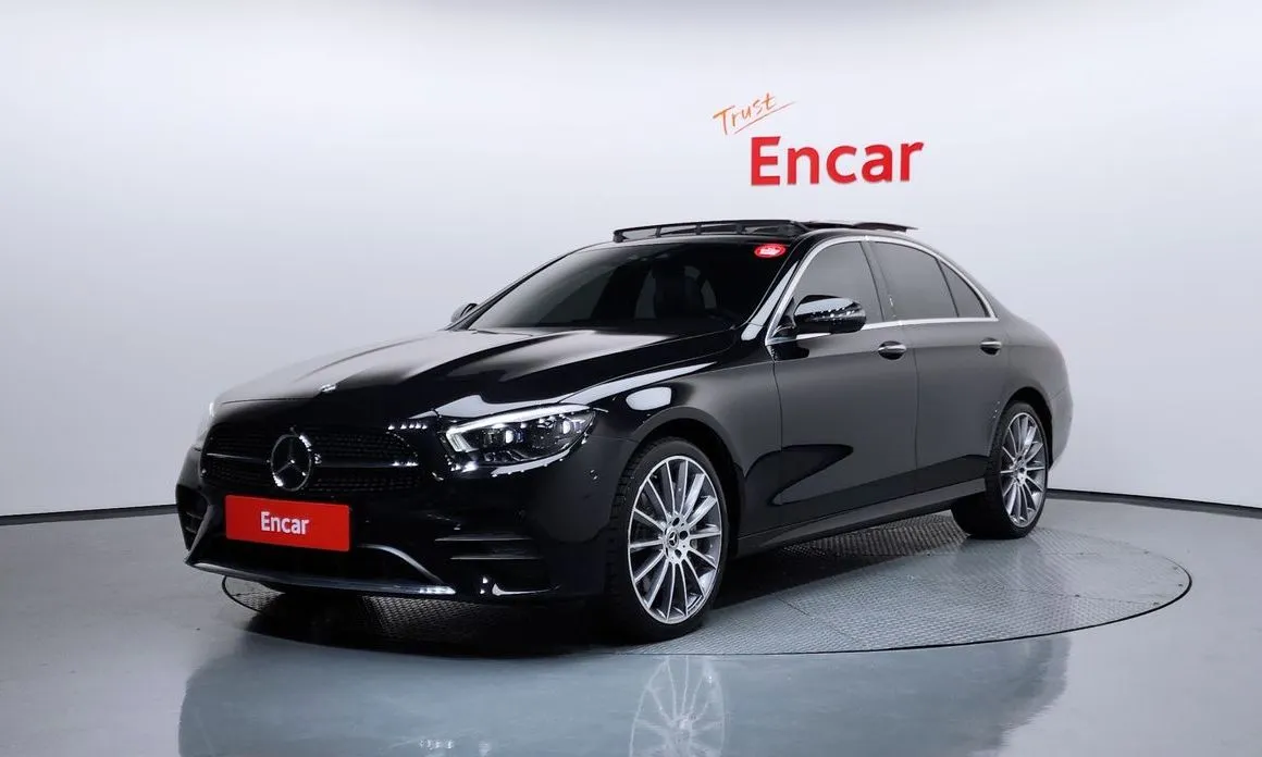 Mercedes-Benz E-Class — фото 1