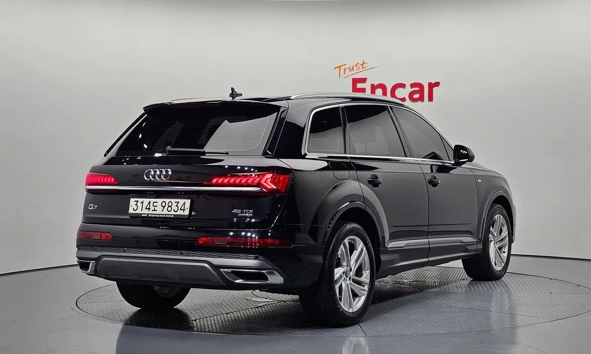 Audi Q7 — фото 4