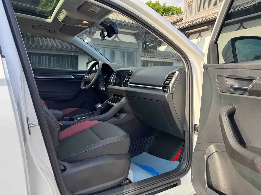 Skoda Karoq — фото 10