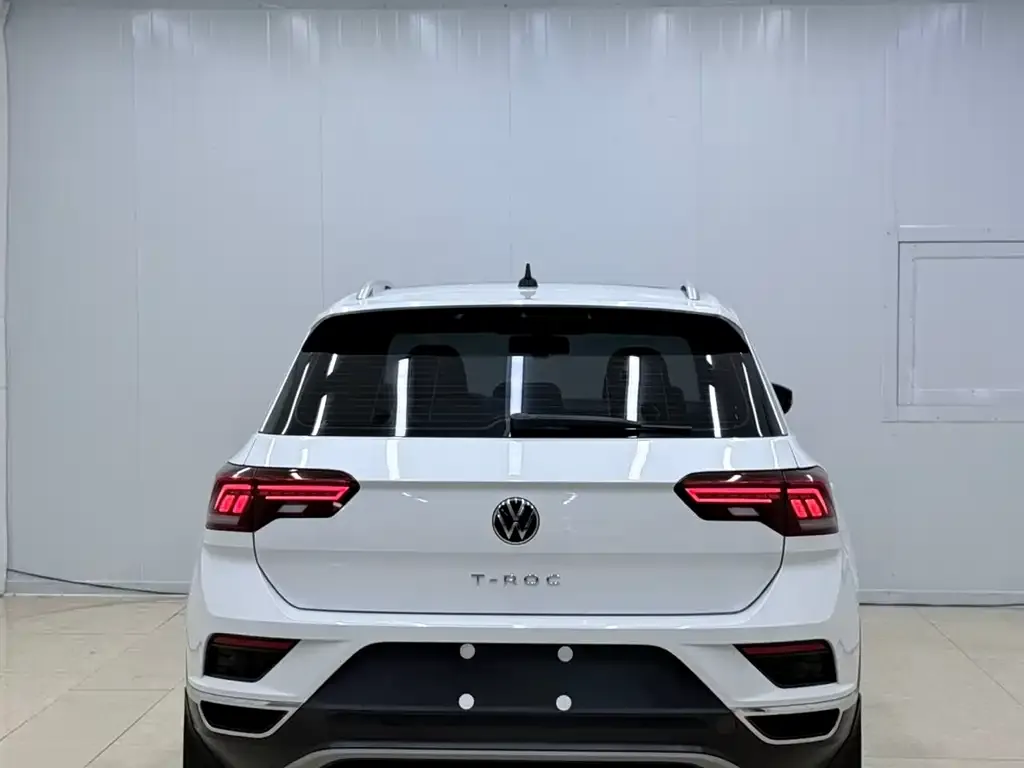 Volkswagen T-Roc — фото 2