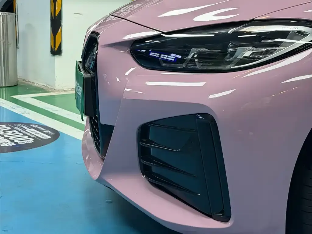 BMW i4 — фото 9