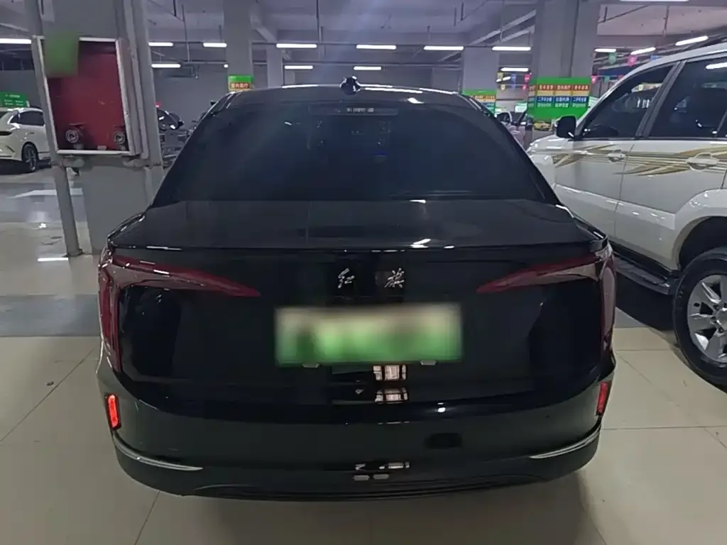 Hongqi E-QM5 — фото 3