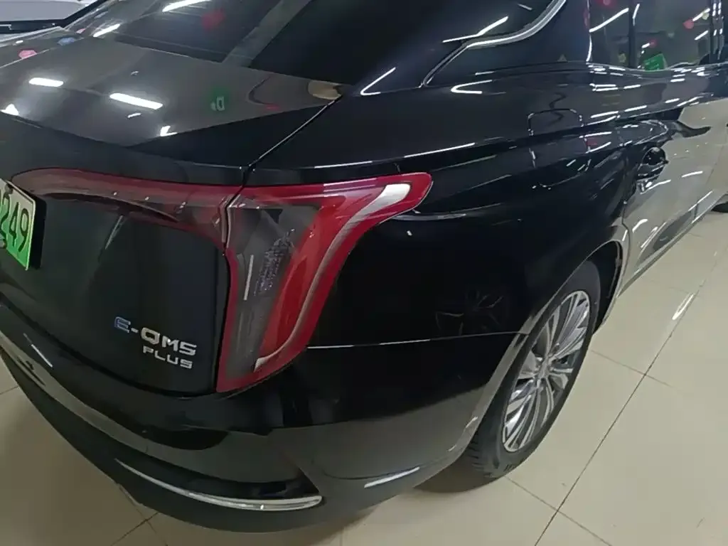Hongqi E-QM5 — фото 4