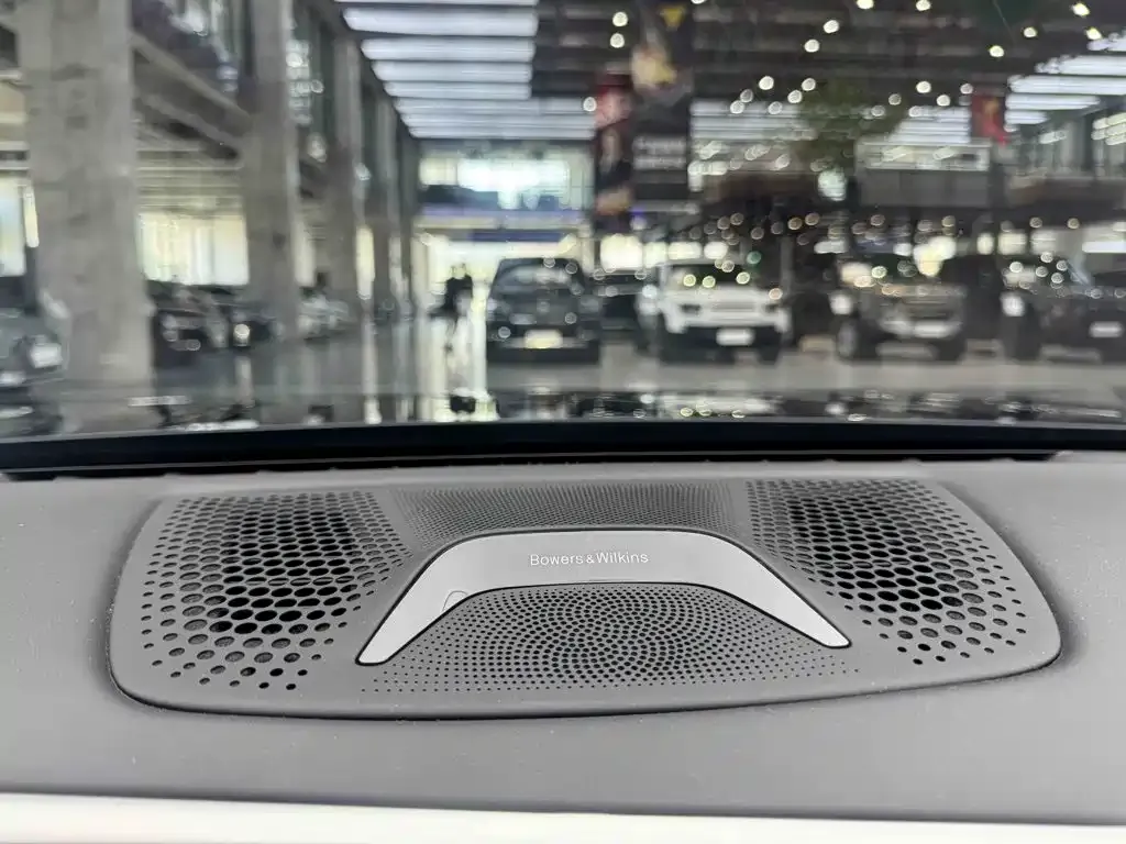 BMW 7 Series — фото 10