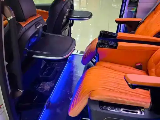 Toyota Granvia — фото 2