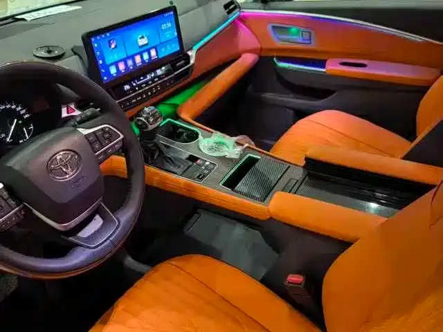 Toyota Granvia — фото 4