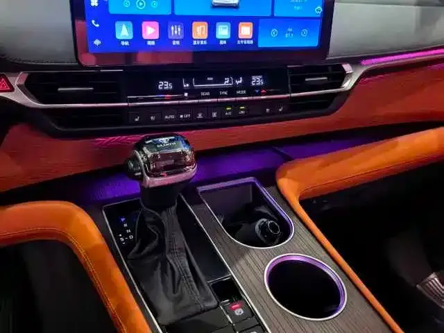 Toyota Granvia — фото 3