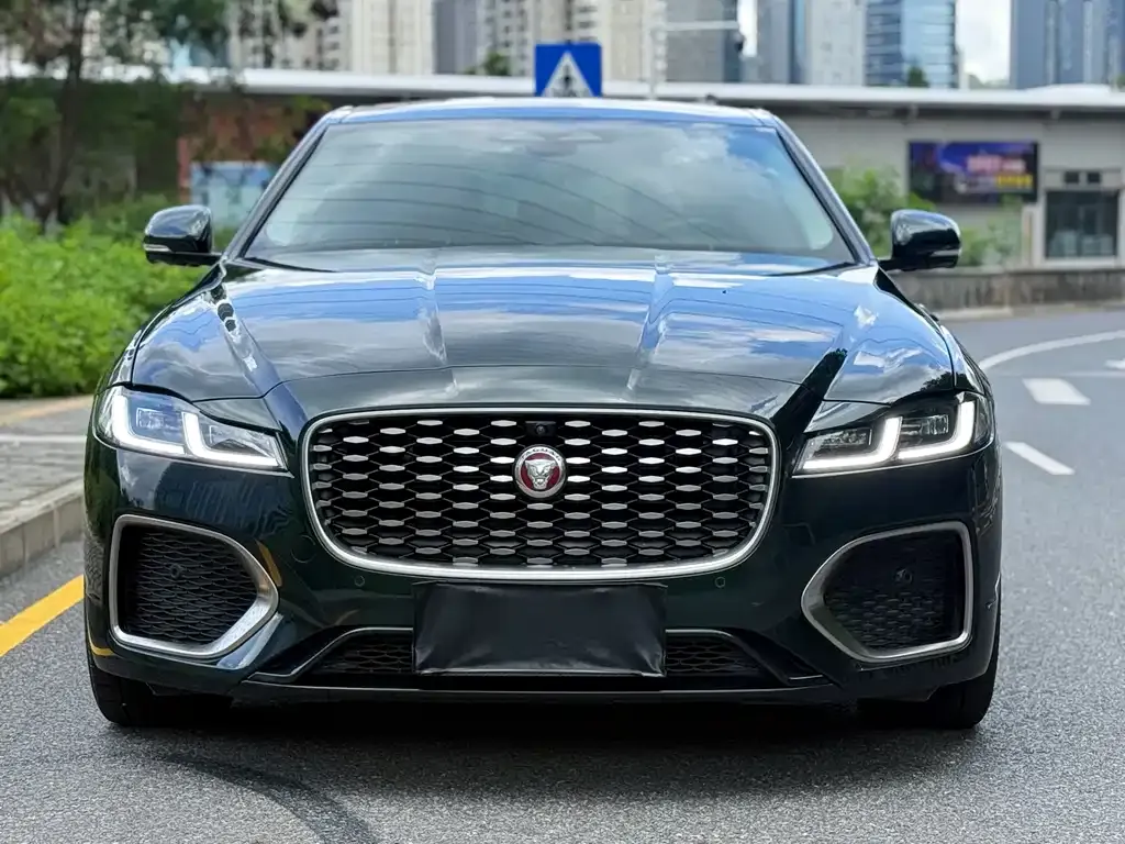 Jaguar XFL — фото 4