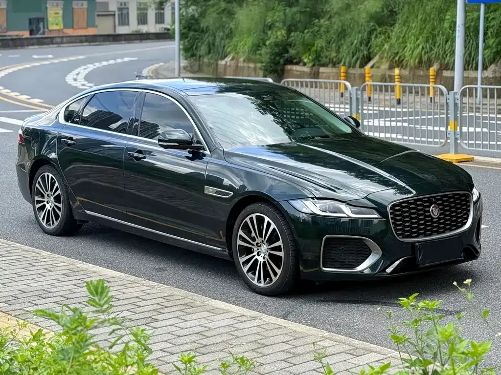 Jaguar XFL — фото 10