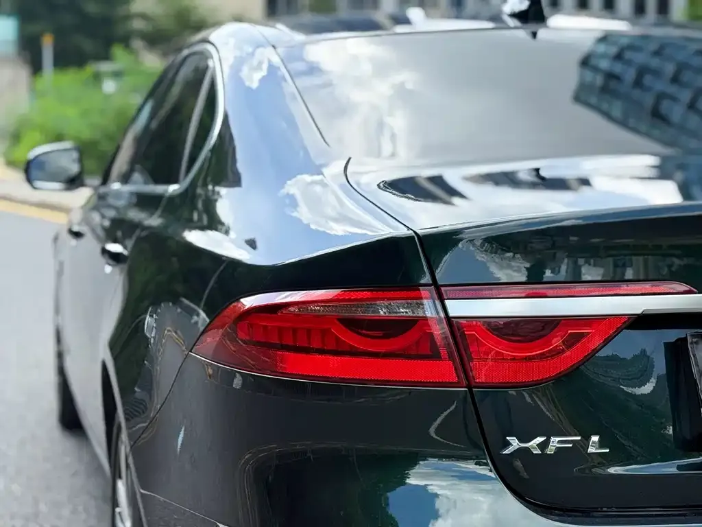 Jaguar XFL — фото 5
