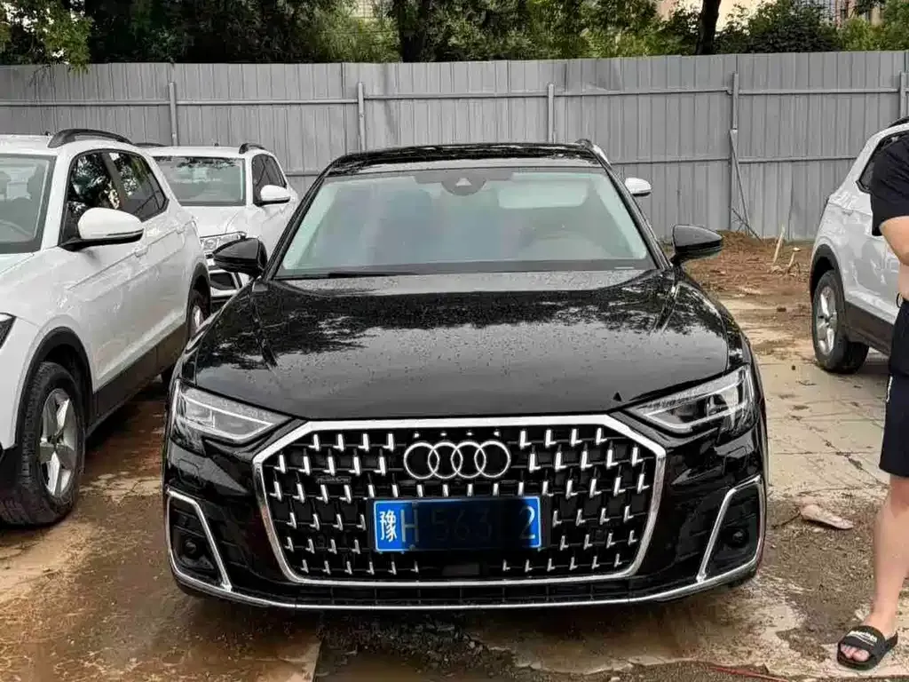 Audi A8 — фото 7
