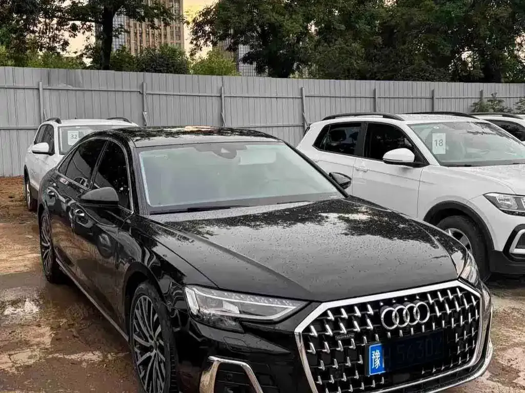 Audi A8 — фото 5