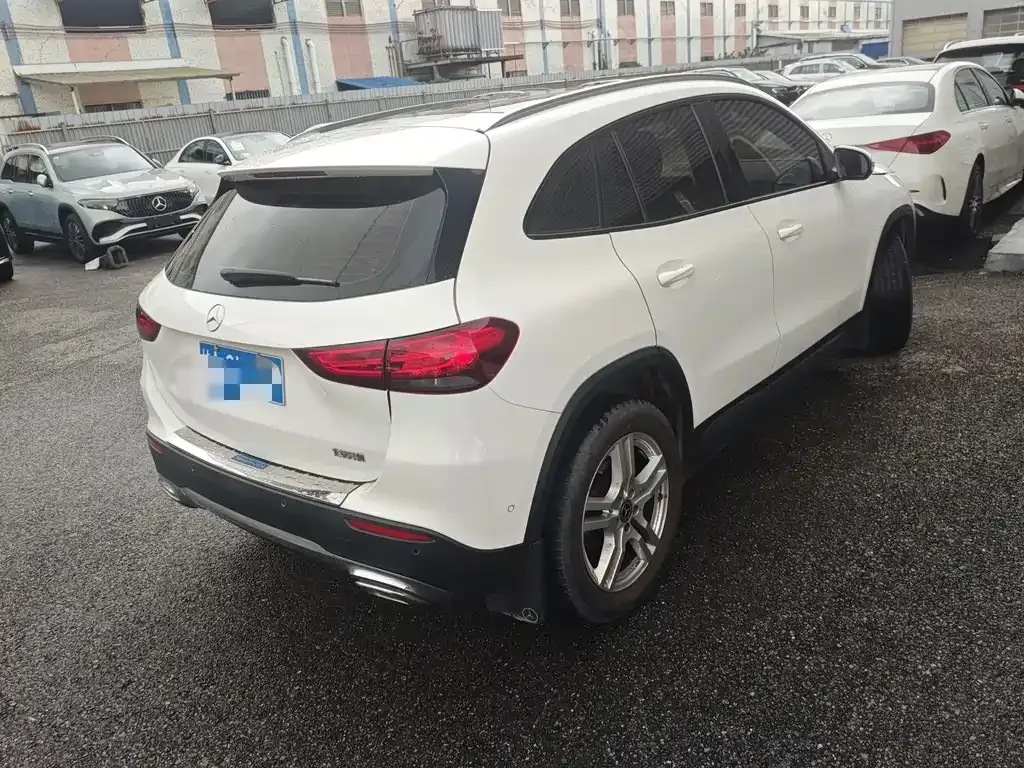 Mercedes-Benz GLA — фото 10