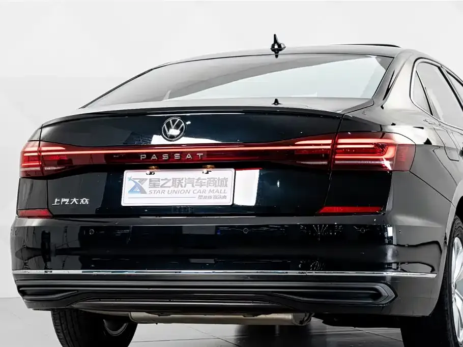 Volkswagen Passat — фото 6