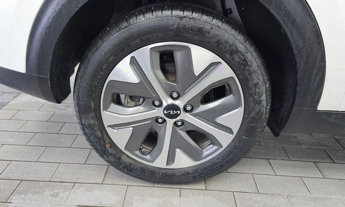 Kia Niro — фото 10