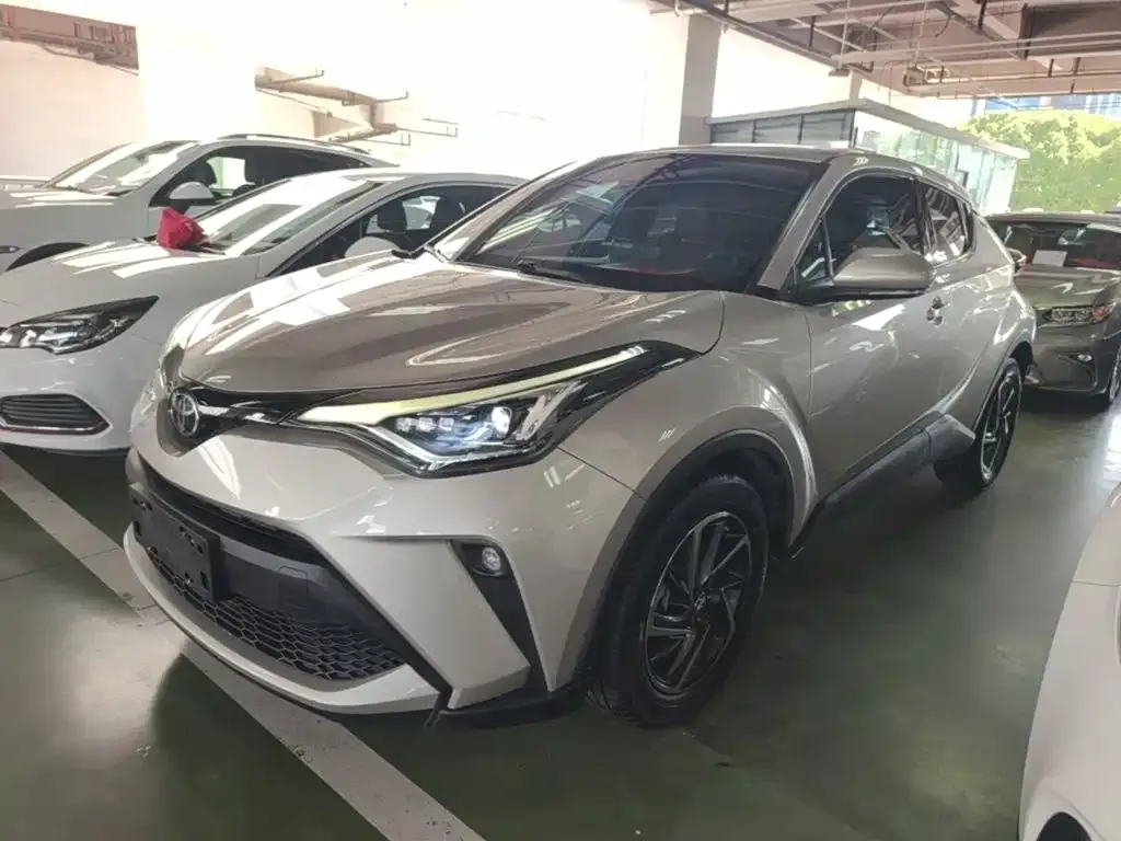 Toyota C-HR — фото 9