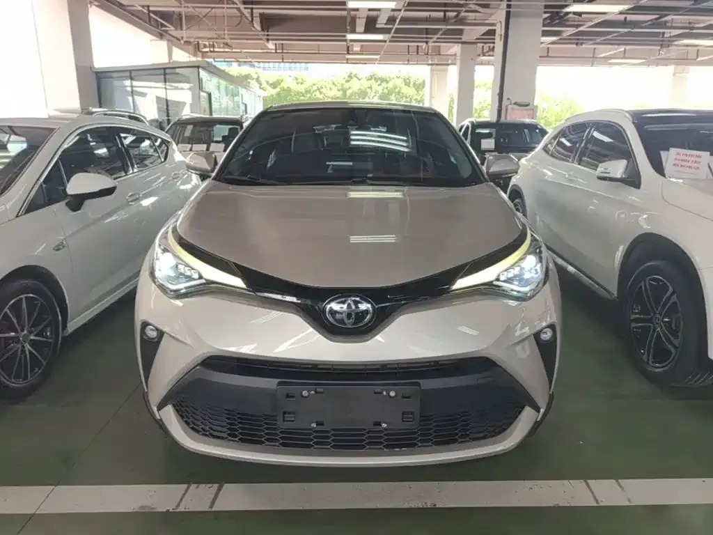 Toyota C-HR — фото 8